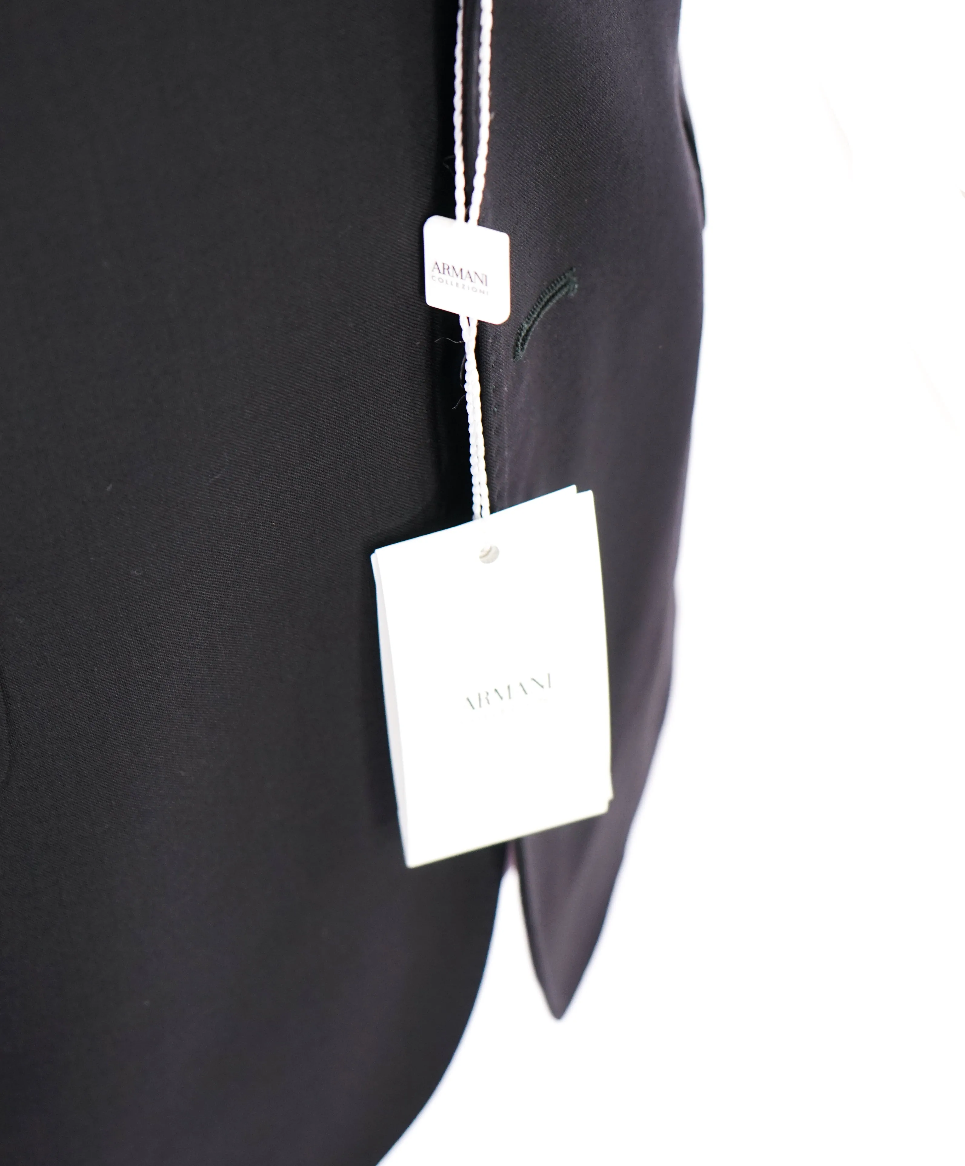ARMANI COLLEZIONI - "M Line" Slim Modern Black Notch Lapel Suit - 42R