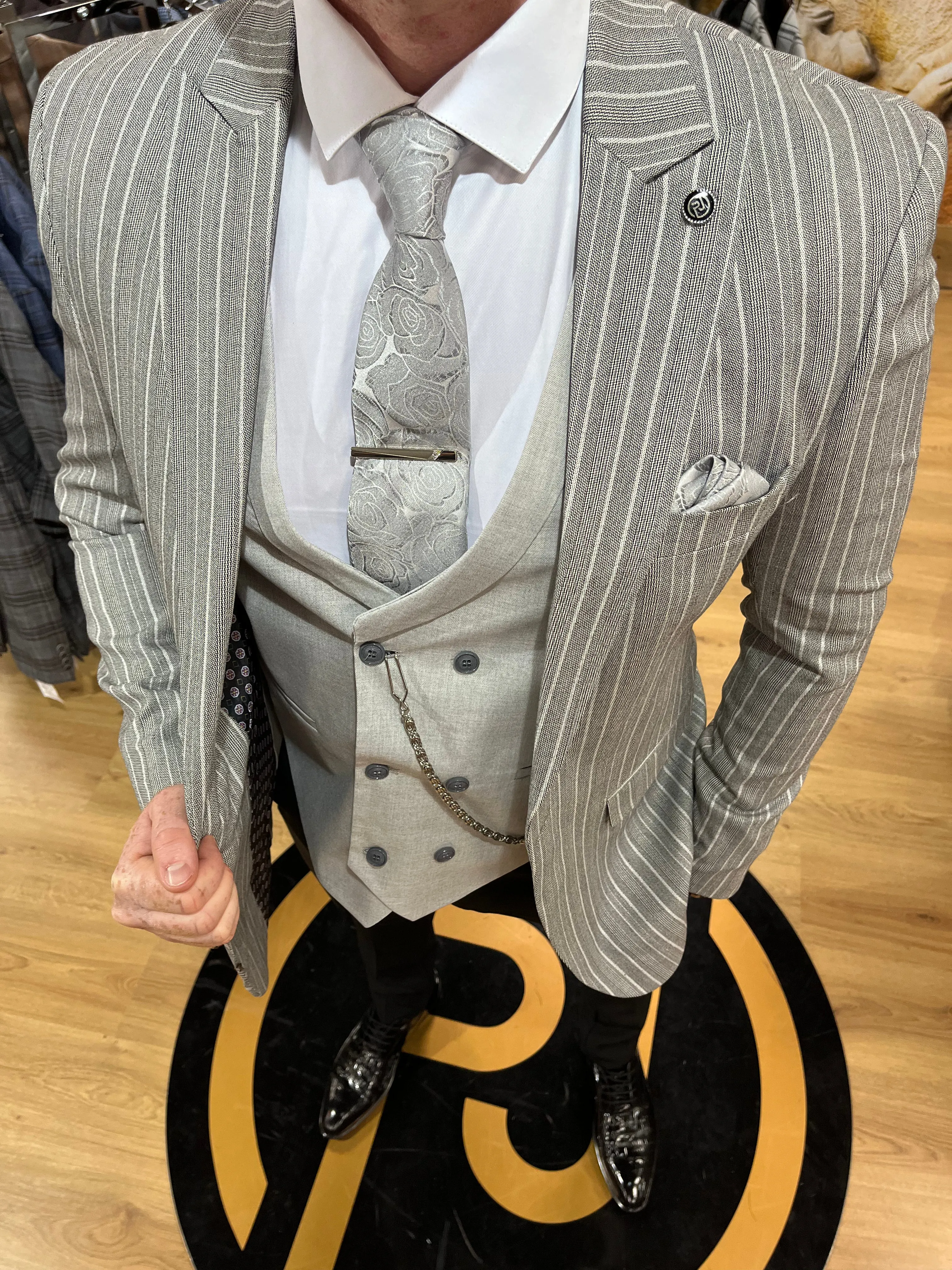 Cavani - Grey 3 Piece Suit