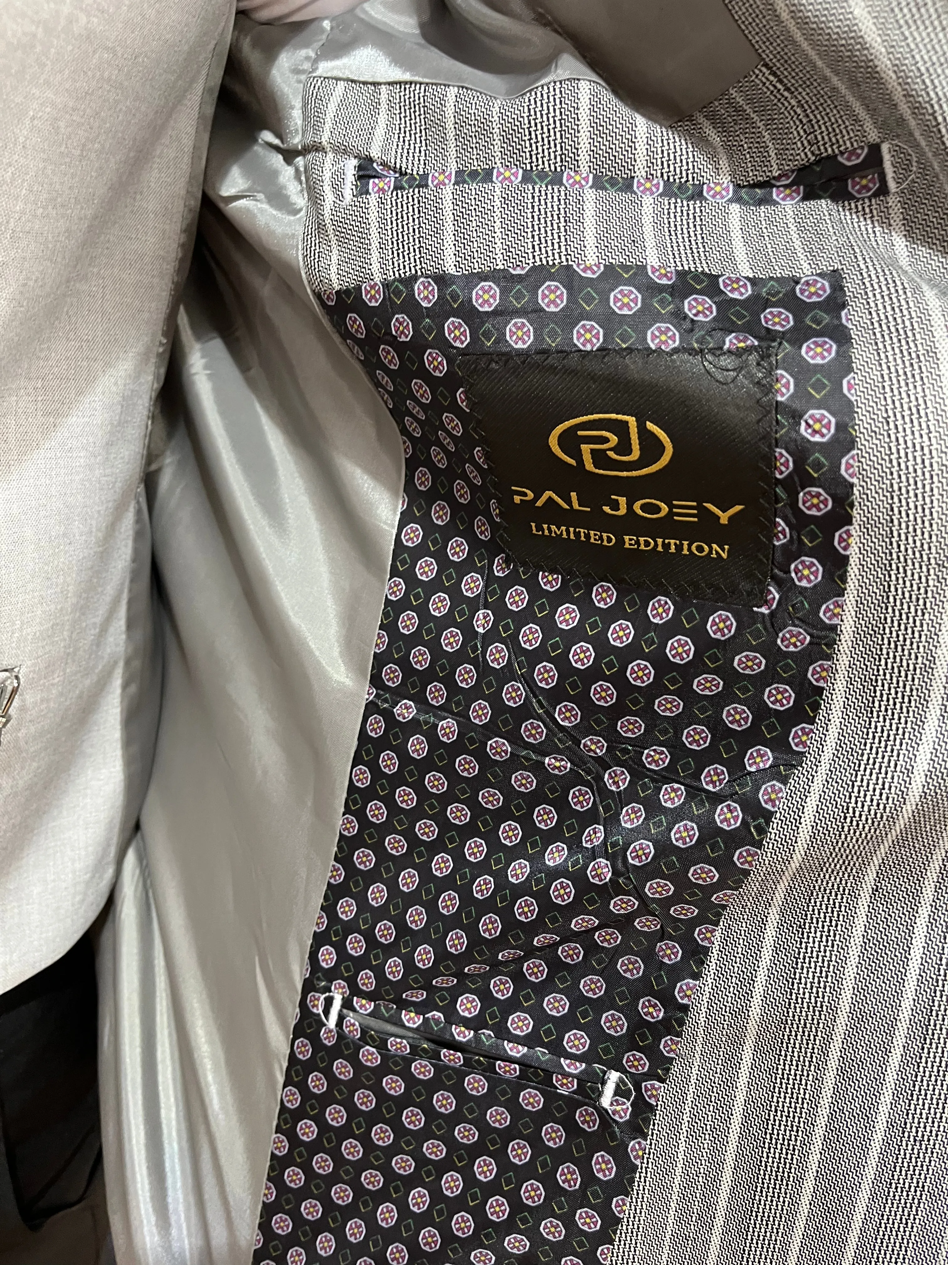 Cavani - Grey 3 Piece Suit