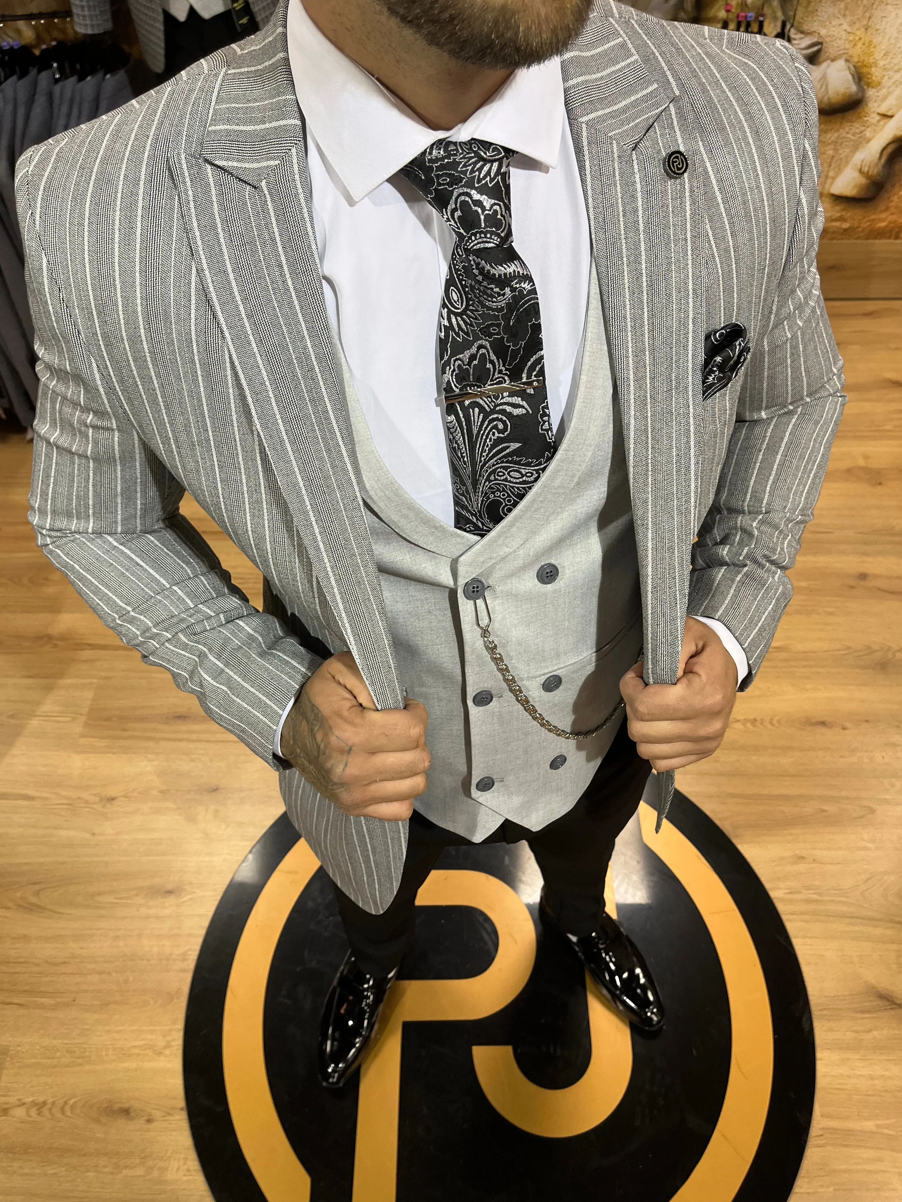 Cavani - Grey 3 Piece Suit