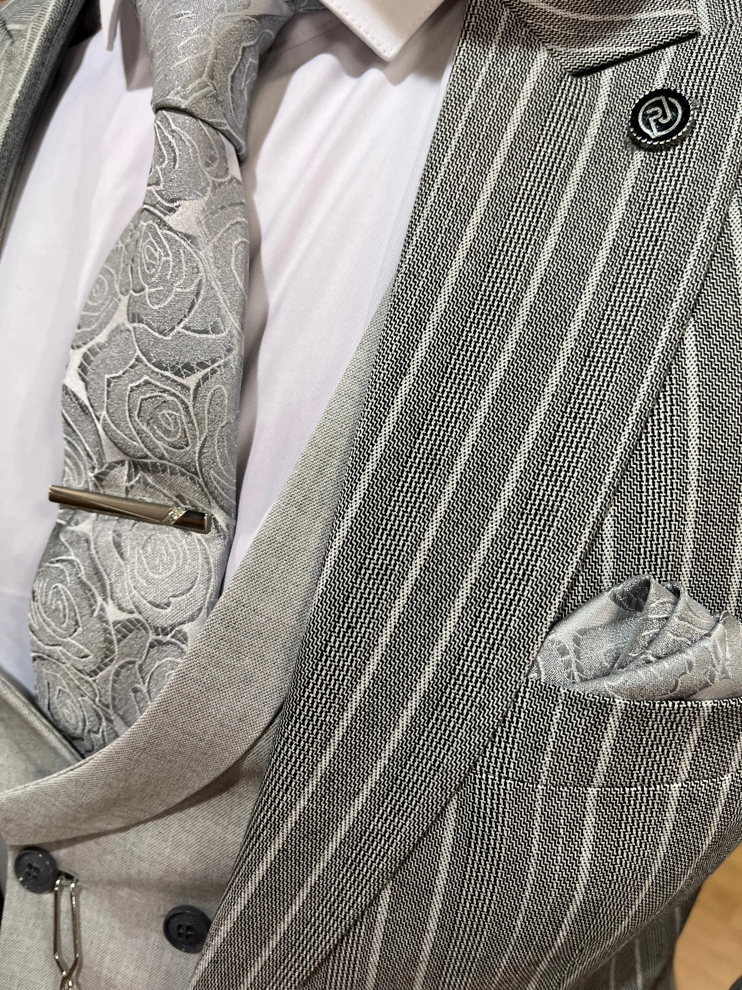 Cavani - Grey 3 Piece Suit