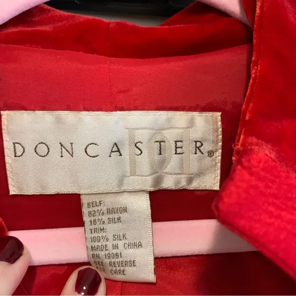 Doncaster Vintage Red rayon silk Velvet two piece suit size large