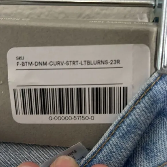 Everlane NWT The Curvy Cheeky Jeans Size 23 in Sky Blue High Rise