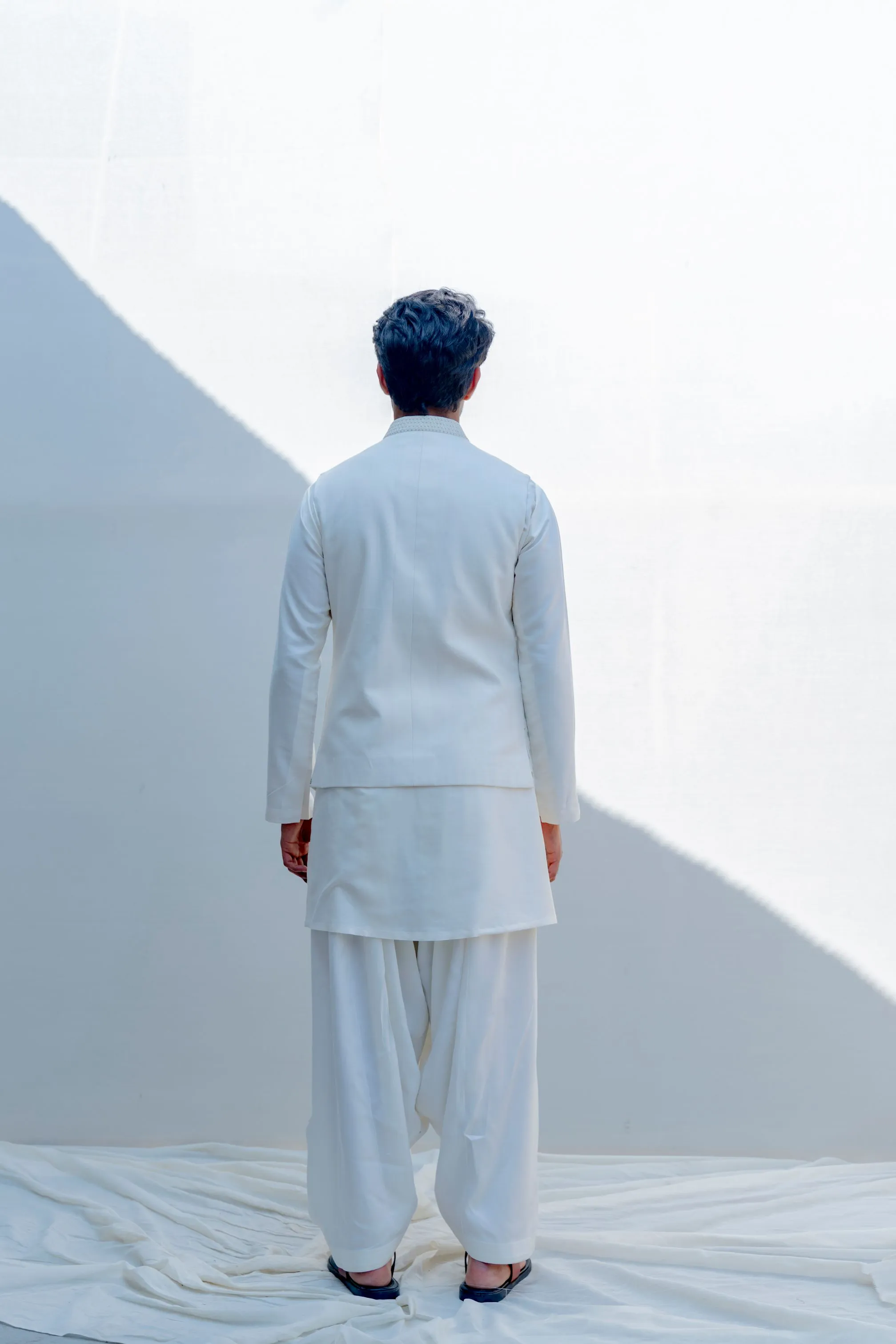 Maasai- Off White Overlapped Cross Embroidered Jacket With Kurta Set
