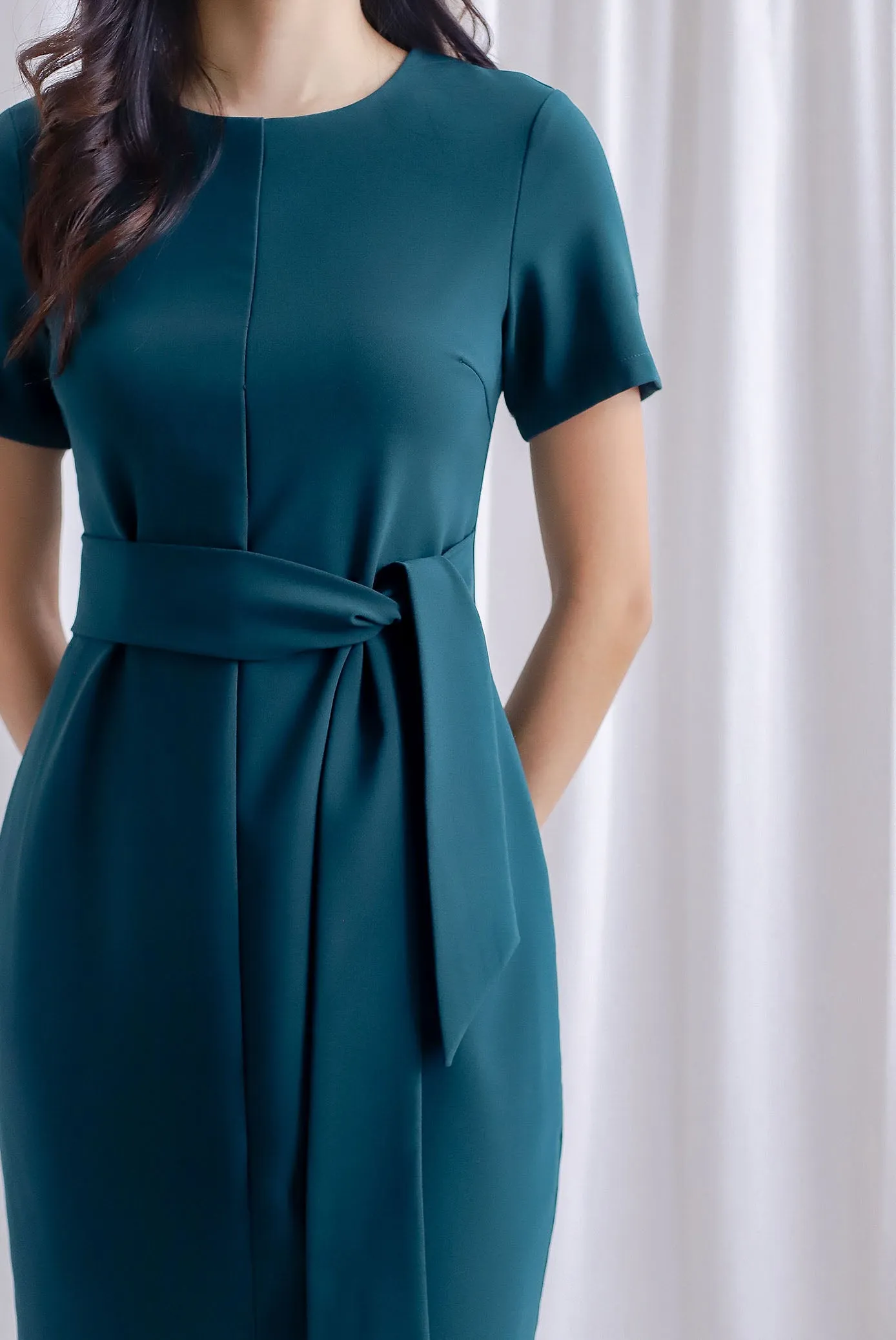 TDC Norella Sleeved Tie Waist Pencil Dress In Forest Green
