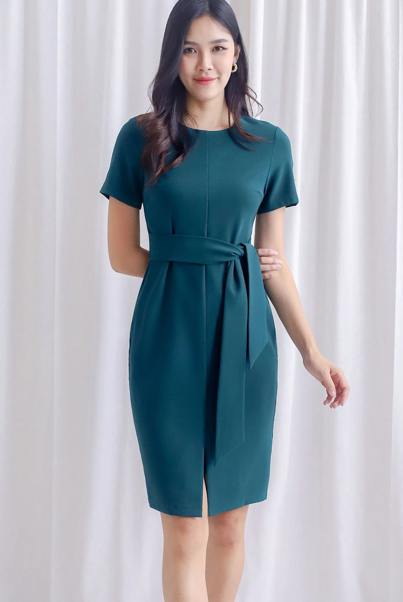 TDC Norella Sleeved Tie Waist Pencil Dress In Forest Green