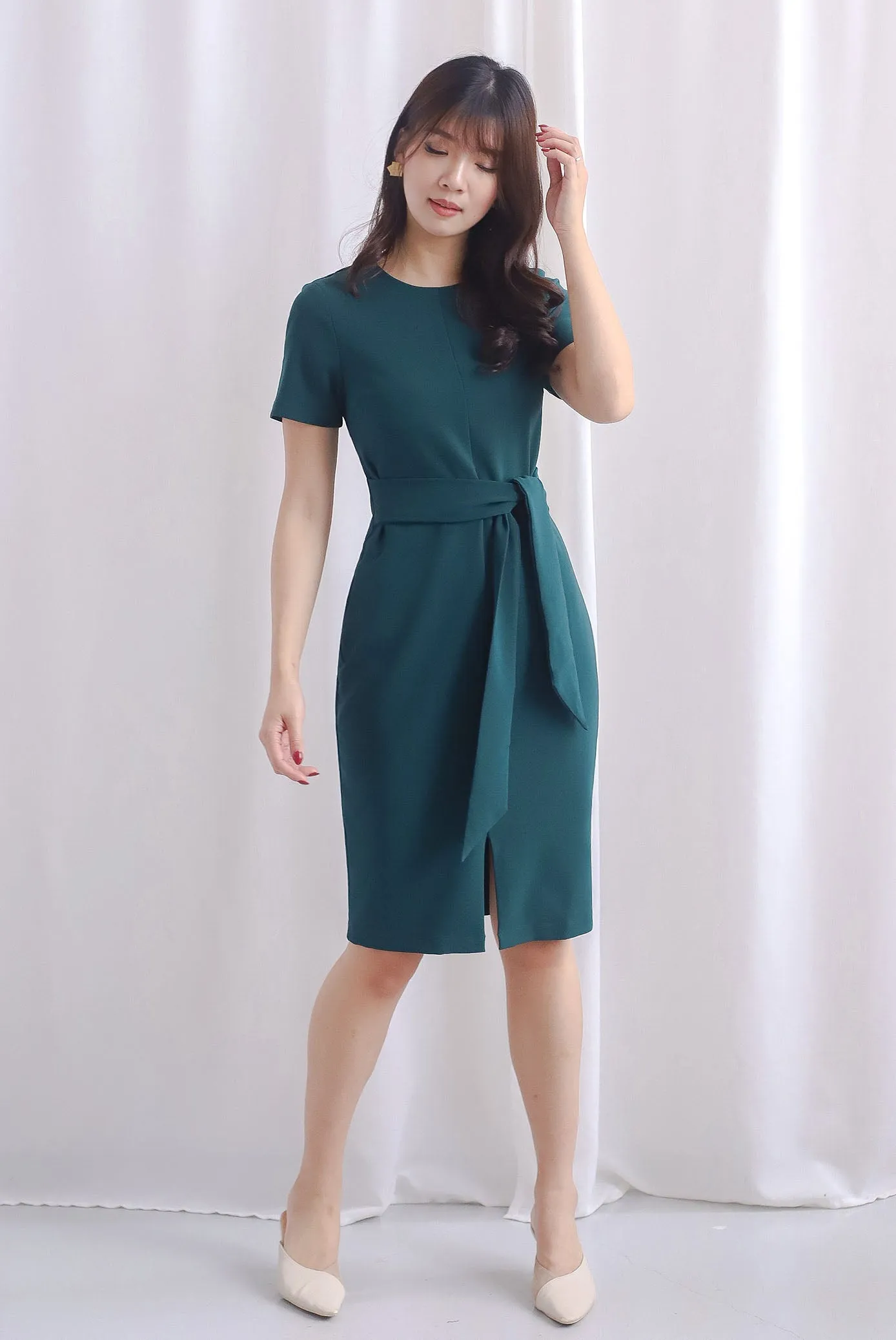 TDC Norella Sleeved Tie Waist Pencil Dress In Forest Green