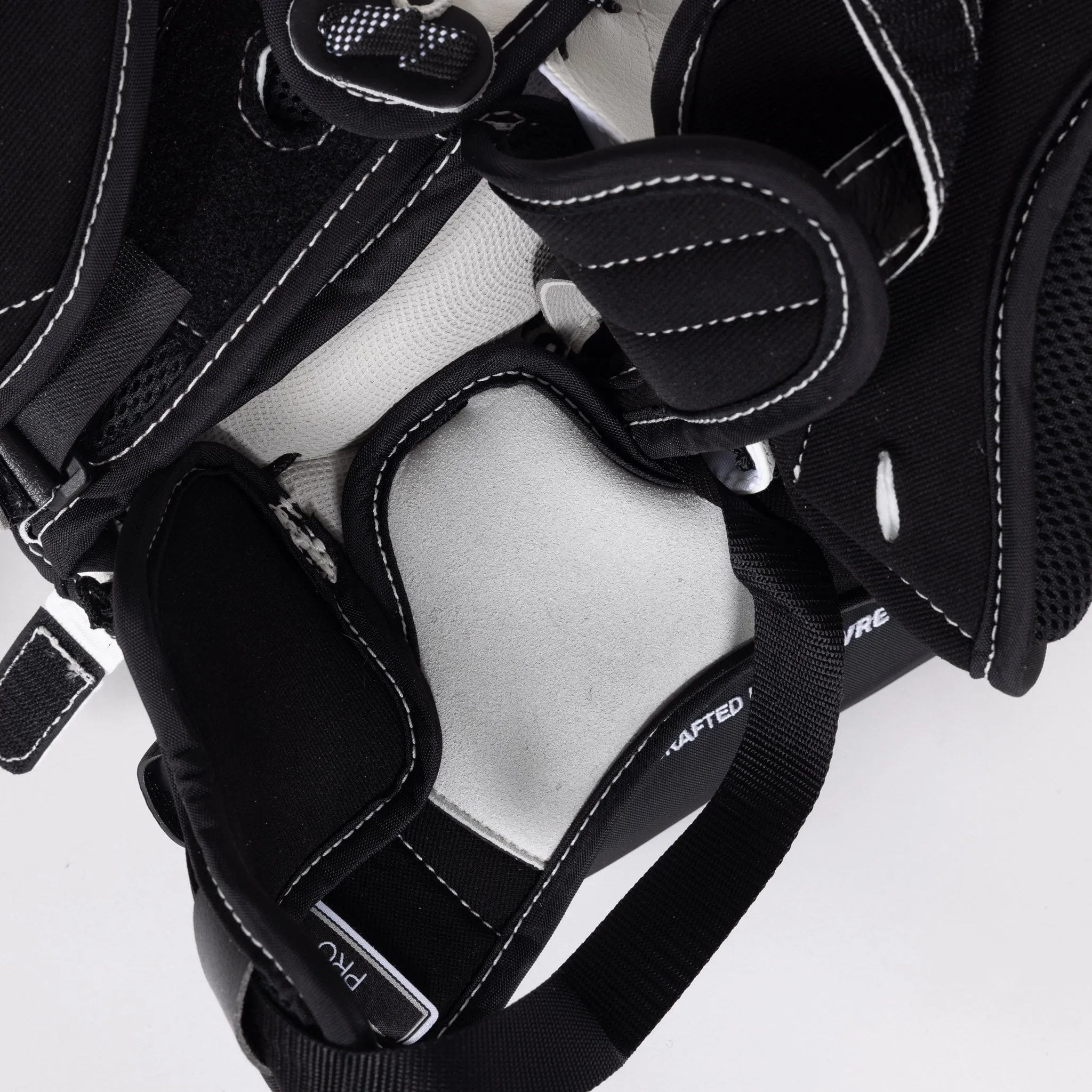 TRUE Catalyst PX5 Senior Goalie Catcher - Domestic 590