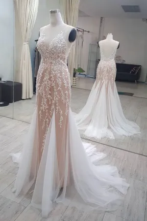 V-neckline Sheath Bridal Dresses Lace with Ivory Pieces Skirt